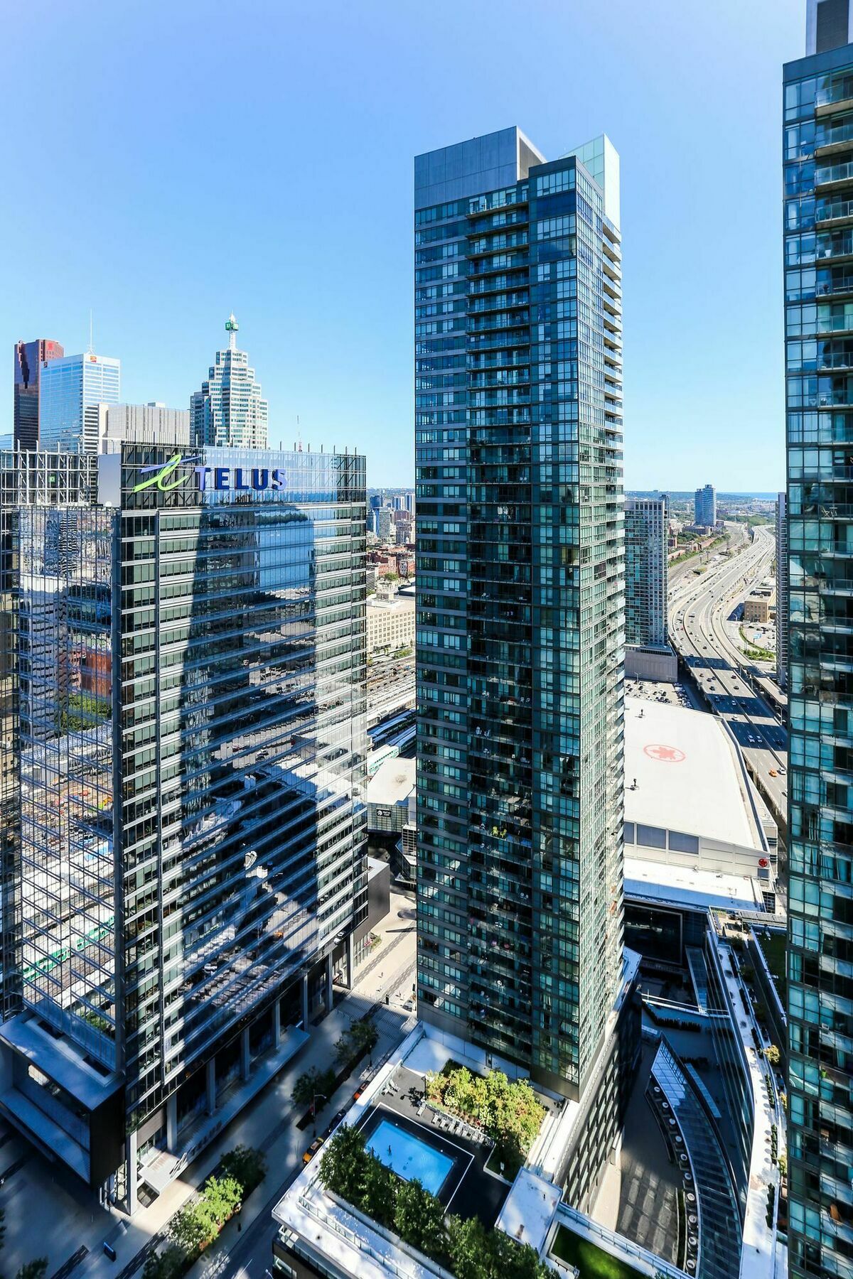 Hotel Mhs - Incredible Cn Tower View 4*